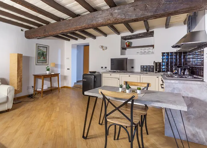 Daire Iflat Campo De Fiori's Comfy Gem *